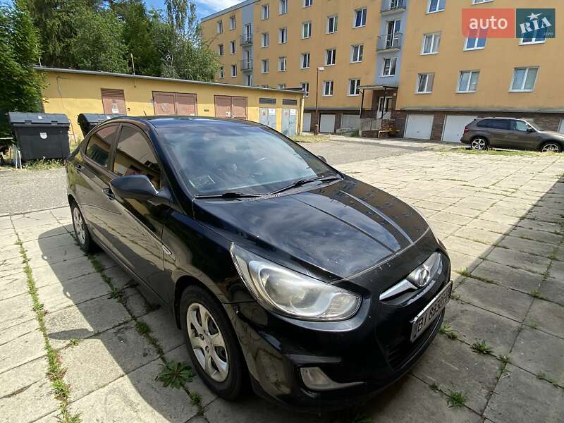 Седан Hyundai Accent 2013 в Полтаві