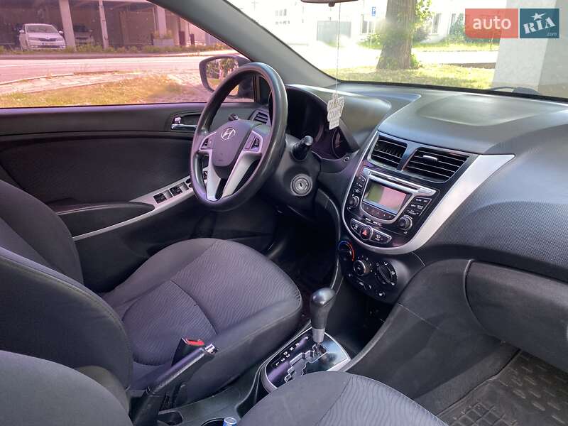 Седан Hyundai Accent 2013 в Полтаві