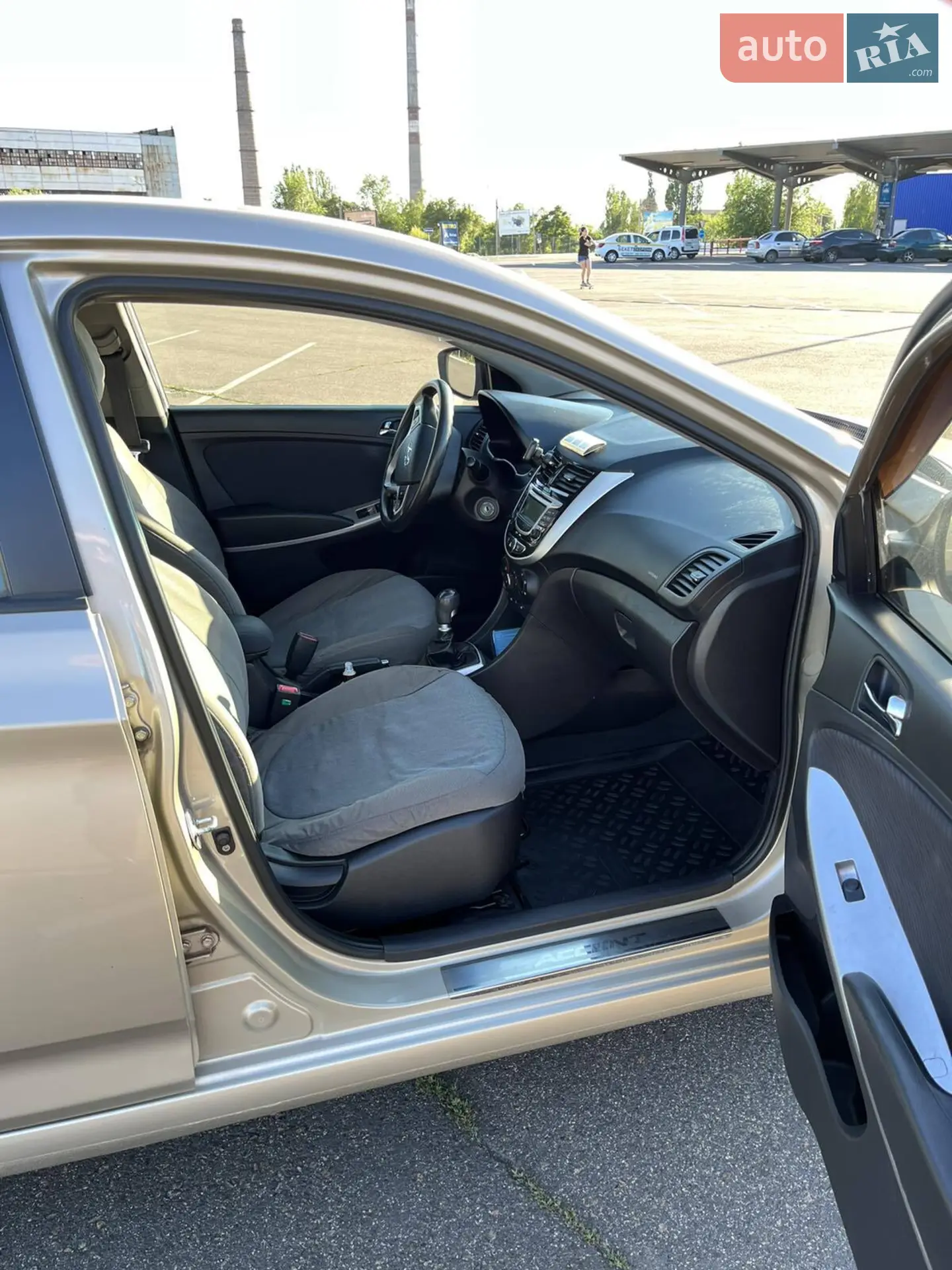 2012 Hyundai Accent - мініатюра 6