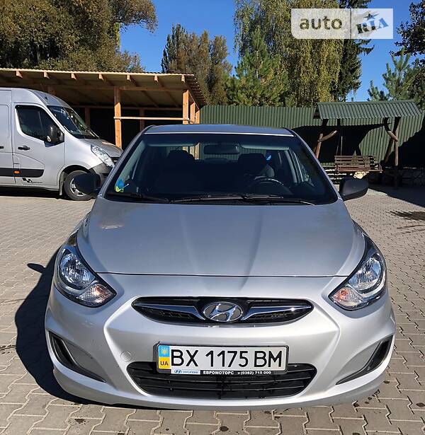 Hyundai Accent Optima