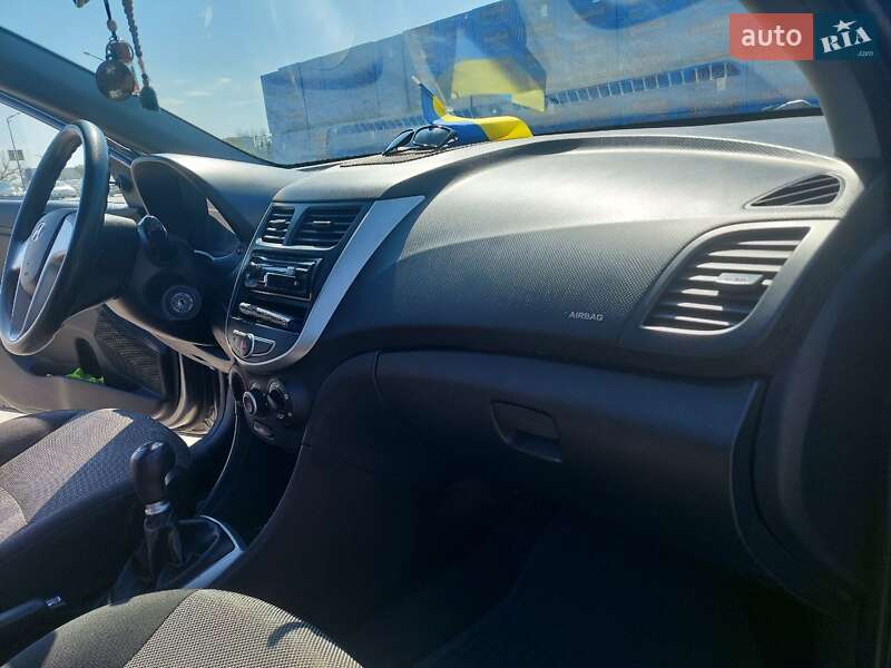 Седан Hyundai Accent 2011 в Переяславе