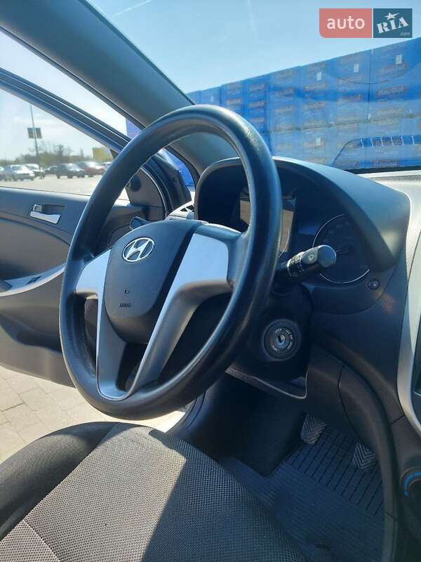 Седан Hyundai Accent 2011 в Переяславе