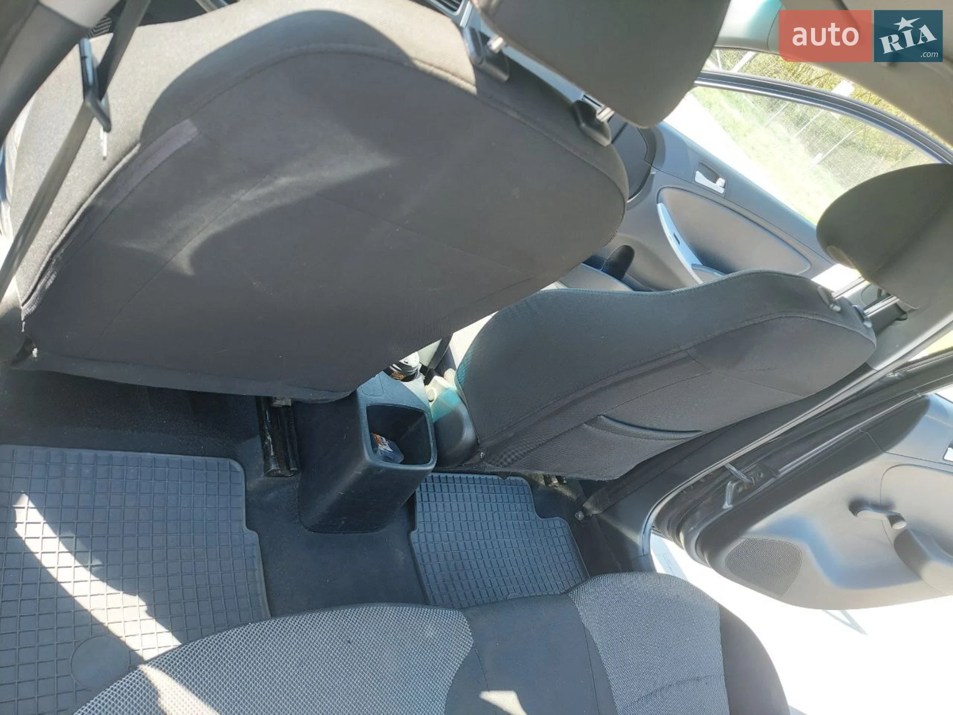 2011 Hyundai Accent - мініатюра 21