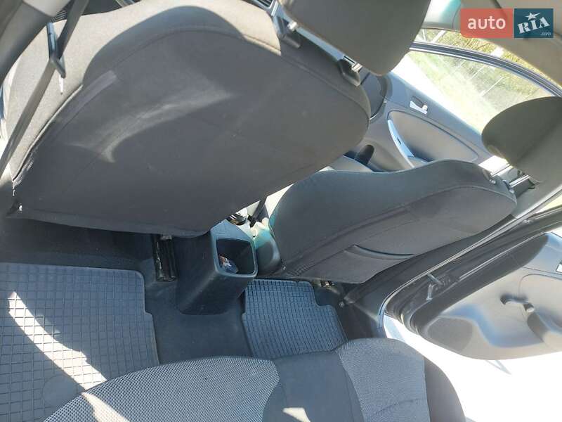 Седан Hyundai Accent 2011 в Переяславе