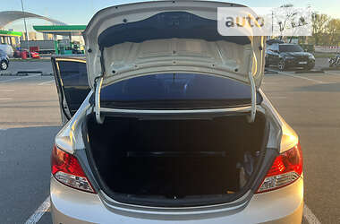 Седан Hyundai Accent 2012 в 