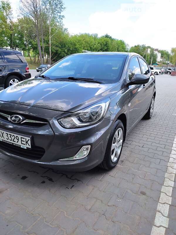 Седан Hyundai Accent 2013 в Хмельницькому