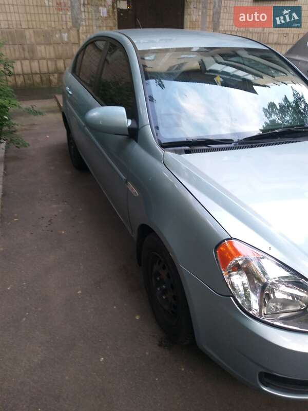 Седан Hyundai Accent 2008 в Киеве