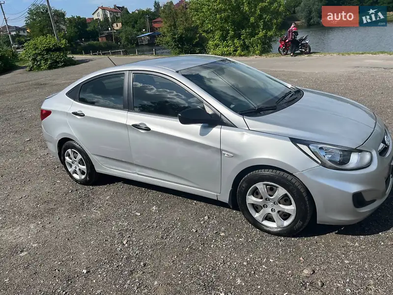 Hyundai Accent