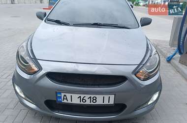 Хэтчбек Hyundai Accent 2014 в 
