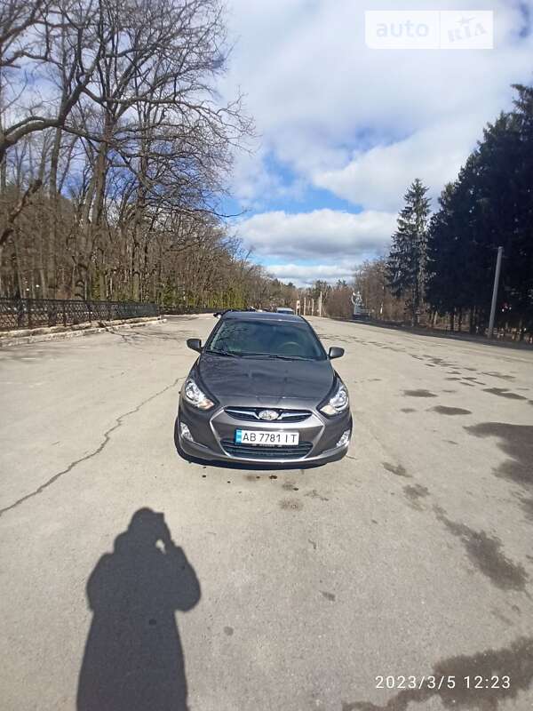Седан Hyundai Accent 2014 в Хмільнику