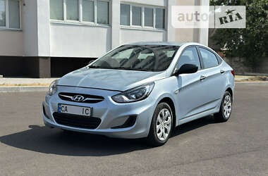 Седан Hyundai Accent 2011 в 