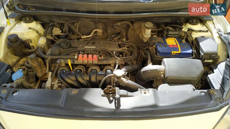 Седан Hyundai Accent 2012 в Костополе