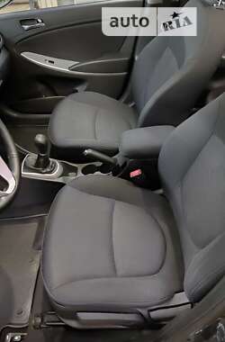 Седан Hyundai Accent 2012 в 