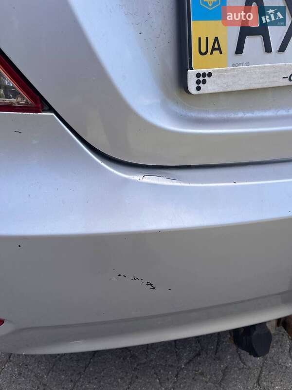 Седан Hyundai Accent 2013 в Кривому Розі