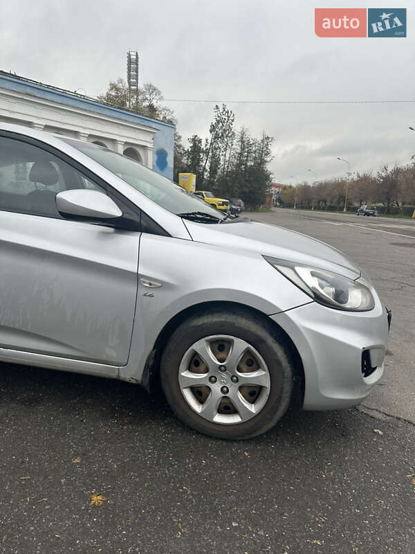 Седан Hyundai Accent 2012 в Ужгороде фото 11 Седан Hyundai Accent 2012 в Ужгороде