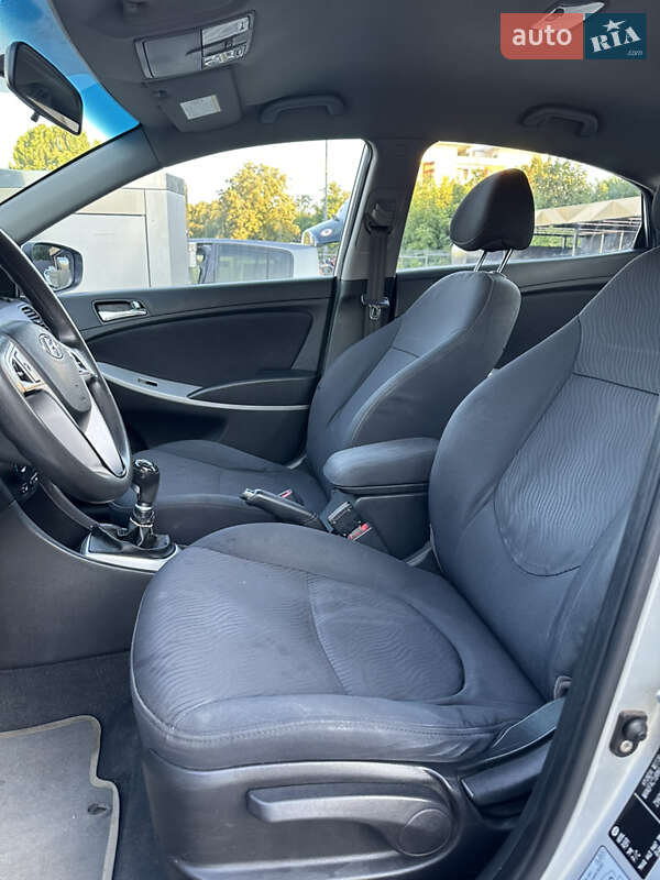Седан Hyundai Accent 2012 в Ужгороде фото 18 Седан Hyundai Accent 2012 в Ужгороде