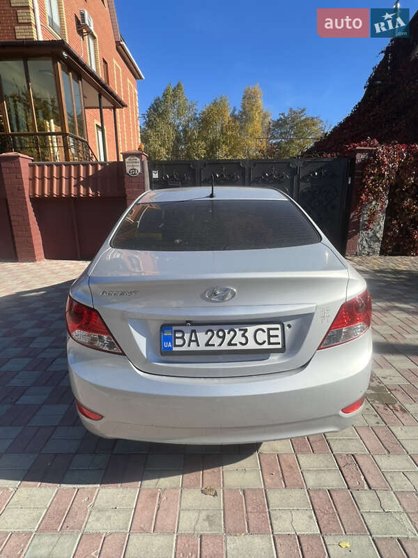 Седан Hyundai Accent 2016 в Кропивницком