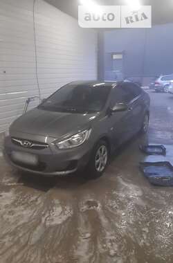 Седан Hyundai Accent 2012 в Теребовле