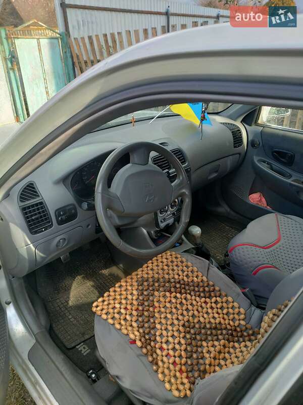 Седан Hyundai Accent 2005 в Славуте
