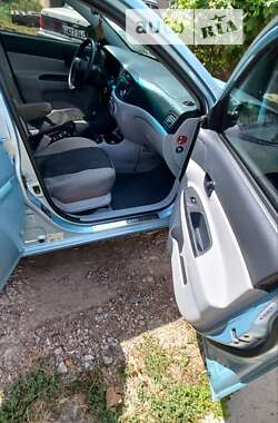 Хэтчбек Hyundai Accent 2008 в 