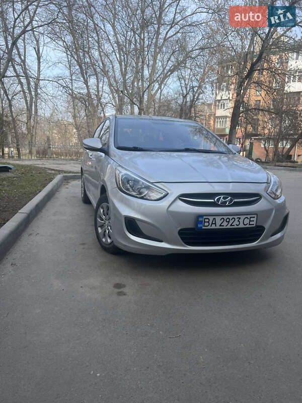 Седан Hyundai Accent 2016 в Кропивницком