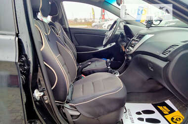 Седан Hyundai Accent 2013 в Мукачево