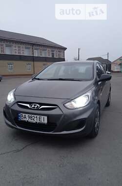 Седан Hyundai Accent 2012 в Гайвороне