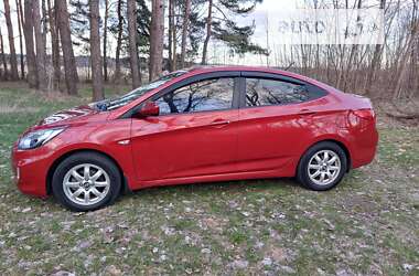 Седан Hyundai Accent 2012 в Лебедині