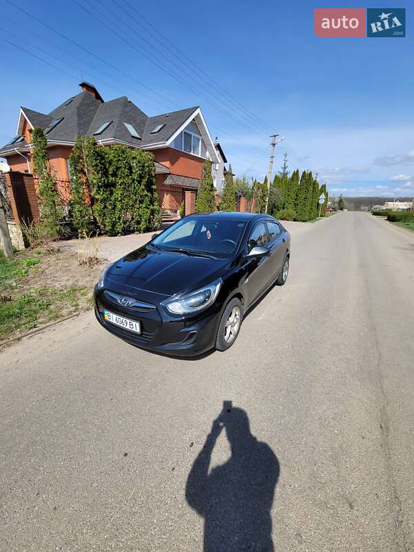 Hyundai Accent 2011 Hyundai Accent 2011