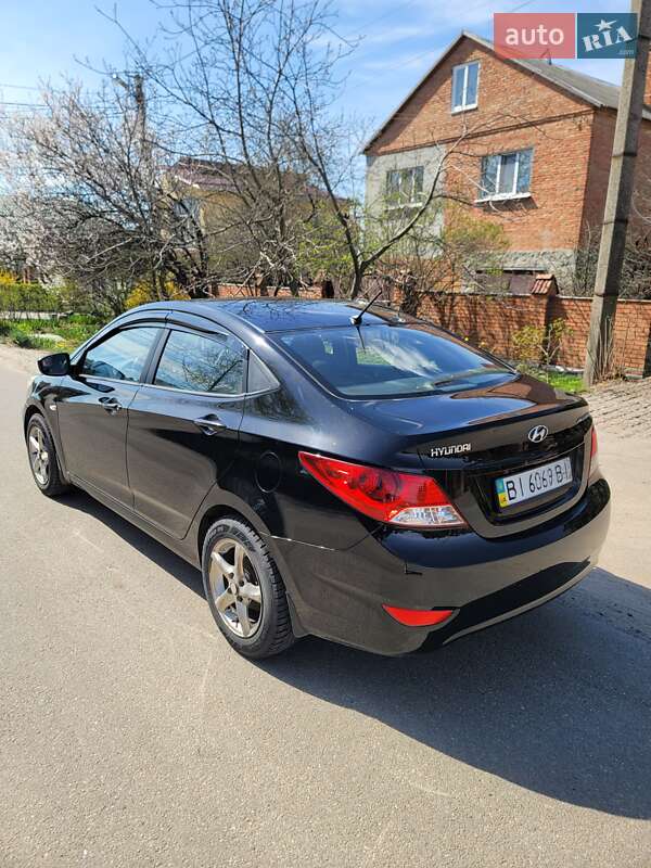 Хетчбек Hyundai Accent 2011 в Києві фото 14 Хетчбек Hyundai Accent 2011 в Києві