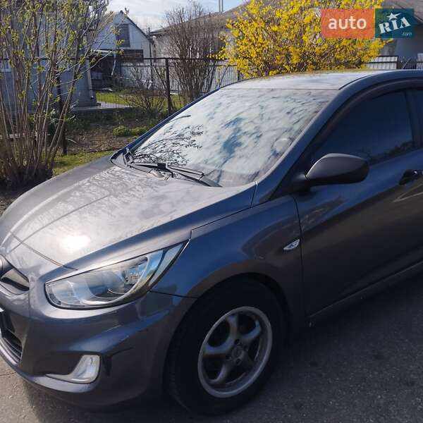 Седан Hyundai Accent 2011 в Києві