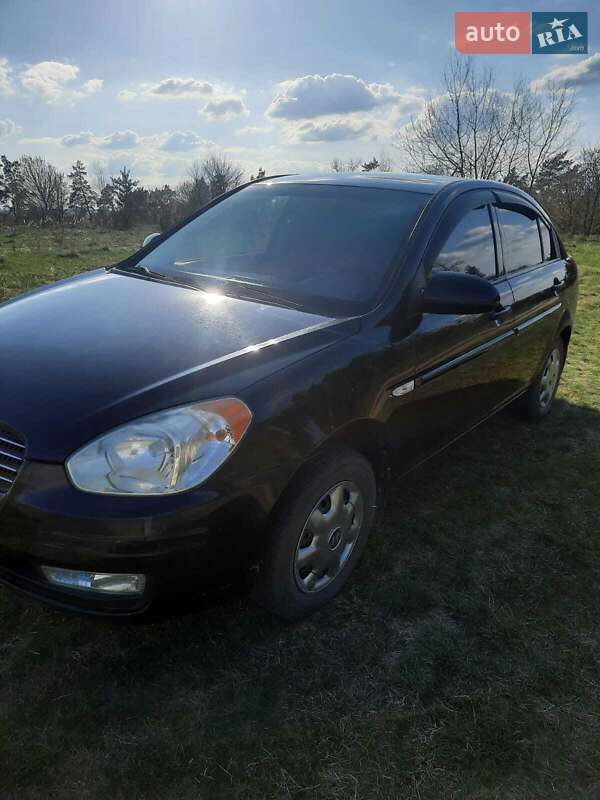 Седан Hyundai Accent 2008 в Сумах
