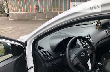 Седан Hyundai Accent 2019 в Первомайске