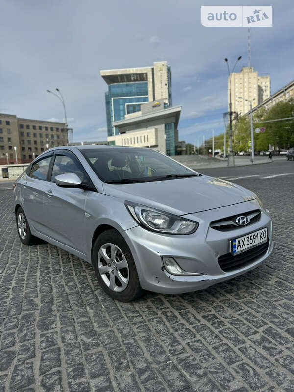 Седан Hyundai Accent 2012 в Харькове