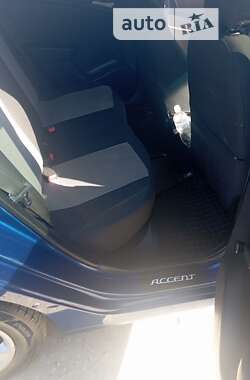 Седан Hyundai Accent 2012 в Збаражі