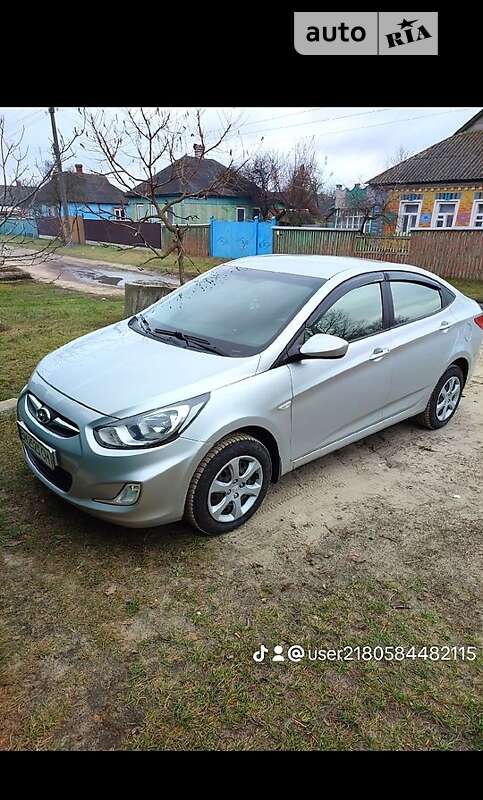 Седан Hyundai Accent 2011 в Сумах