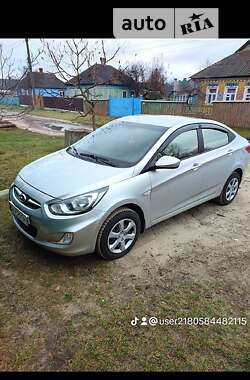 Седан Hyundai Accent 2011 в Сумах