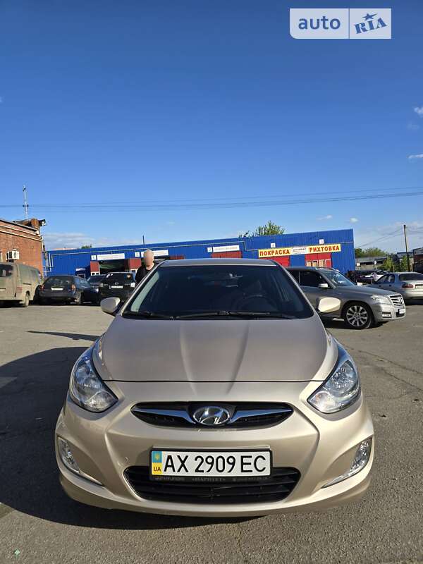 Хетчбек Hyundai Accent 2012 в Харкові