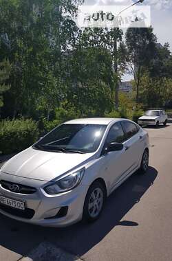 Седан Hyundai Accent 2014 в Кам'янському