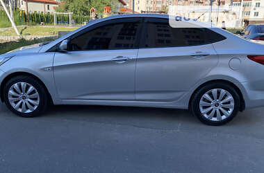Седан Hyundai Accent 2011 в Вишневом