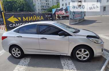 Седан Hyundai Accent 2013 в Харкові