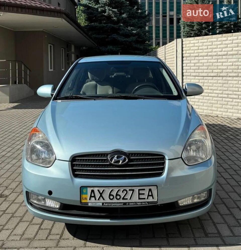 2010 Hyundai Accent - мініатюра 11