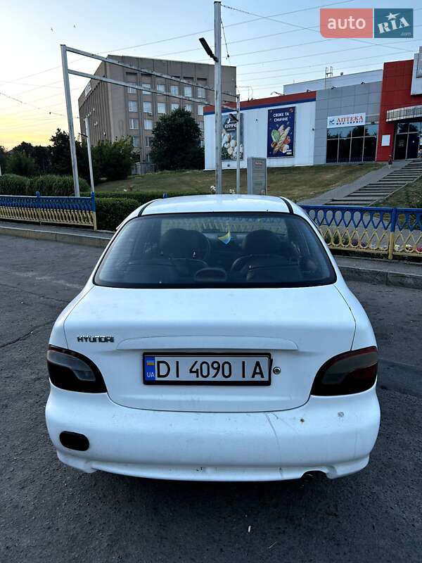 Седан Hyundai Accent 1998 в Черкасах