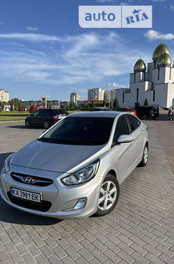 Седан Hyundai Accent 2012 в Львові