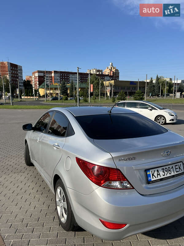 Седан Hyundai Accent 2012 в Львове