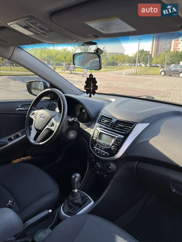 Седан Hyundai Accent 2012 в Львове