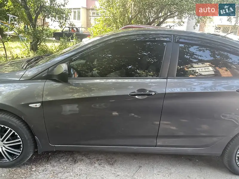 Hyundai Accent