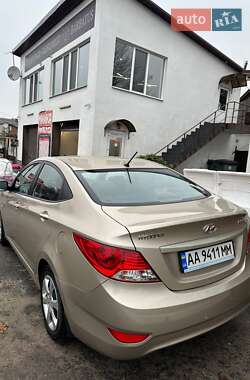 Седан Hyundai Accent 2012 в Кременчуге