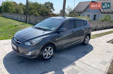 Хетчбек Hyundai Accent 2012 в Нововолинську