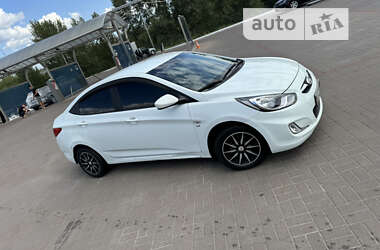 Седан Hyundai Accent 2011 в Киеве